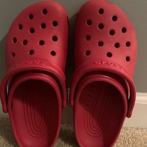 red crocs